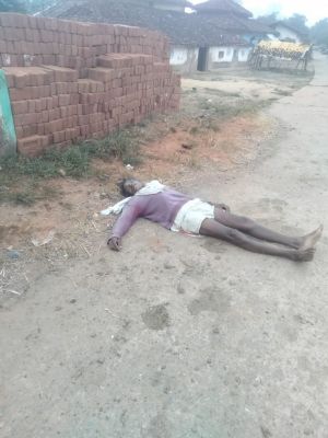 मुख़बिरी के शक पर बालाघाट में नक्सल हत्या