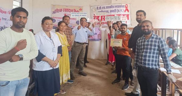 पीजी कॉलेज में आयोजित स्वास्थ्य शिविर में की  मतदान की अपील