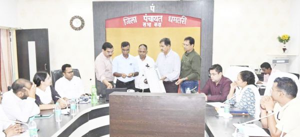 ईवीएम-वीवीपैट के तकनीकी प्रशिक्षण  के लिए अफसरों-कर्मचारियों की कार्यशाला