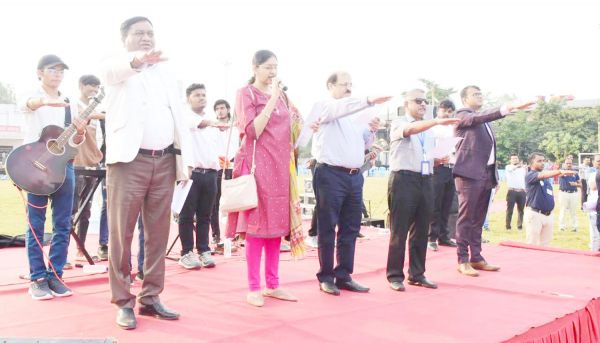 निर्वाचन पदाधिकारी ने निष्पक्ष मतदान की दिलाई शपथ