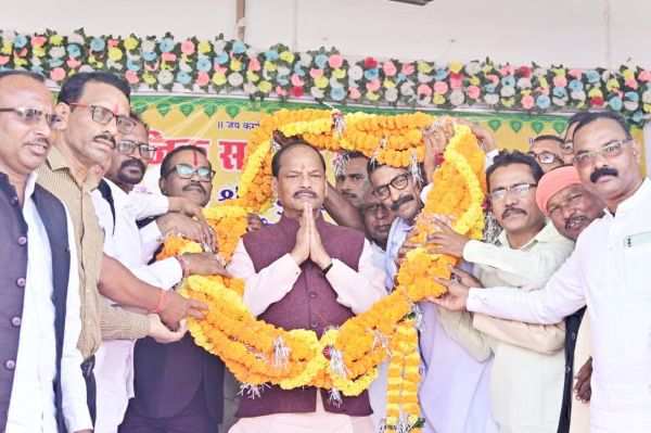 संगठन में ही शक्ति है, इसे संजोकर  रखने की जरूरत है -रघुवर दास