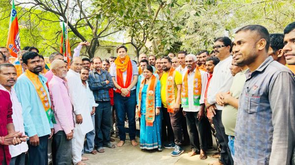 चाउर वाले बाबा की दारू वाले कका से टक्कर