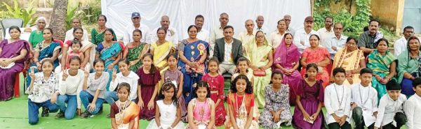 परिवार को एक साथ जोडक़र रखने में दादा-दादी, नाना-नानी की महत्वपूर्ण भूमिका-जांगड़े