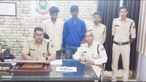 अमेजन के डिलीवरी बॉय से मांगे  रुपए, मारपीट, 2 गिरफ्तार