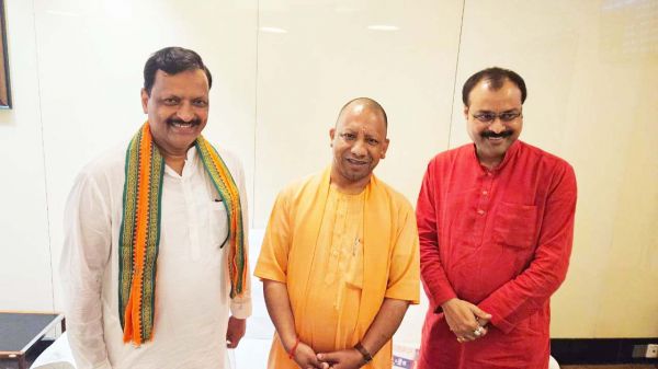 सुनील रामदास ने किया योगी आदित्यनाथ का स्वागत