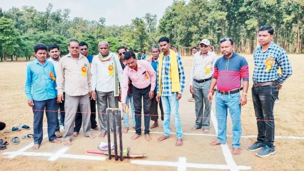पंचायत स्तरीय क्रिकेट स्पर्धा