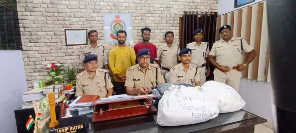 रेलवे स्टेशन के बाहर फिर पकड़ाया गांजा, खपाने की फिराक में घूम रहे ओडिशा के दो तस्कर गिरफ्तार