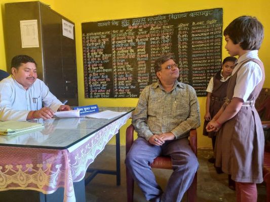 सशिमं विद्यालय में शिविर, बच्चों को औषधीय पौधों की दी जानकारी