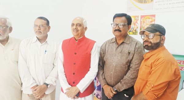 मोदी हार रहे तो इस तरह का आरोप  लगा रहे है- अखिलेश प्रताप सिंह