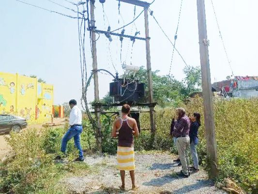 करंट लगने से युवक गंभीर