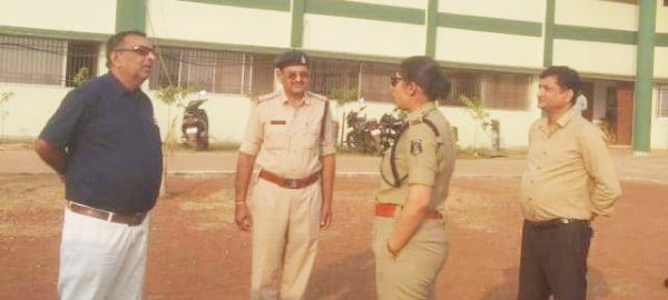 चेकपोस्ट में निगरानी करने रहें अलर्ट, संदिग्धों की जांच जरूरी