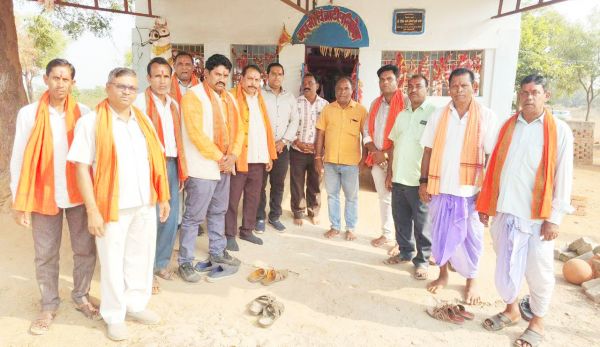 किसान मोर्चा ने संभाला  ओपी के पक्ष में मोर्चा