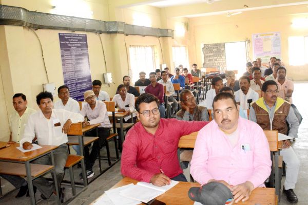 मतदान दलों को मतदान सामग्री वितरण  एवं सामग्री वापस लेने प्रशिक्षण