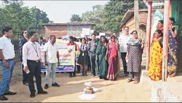 आत्मानंद विद्यालय के विद्यार्थियों ने निकाली मतदाता जागरूकता रैली