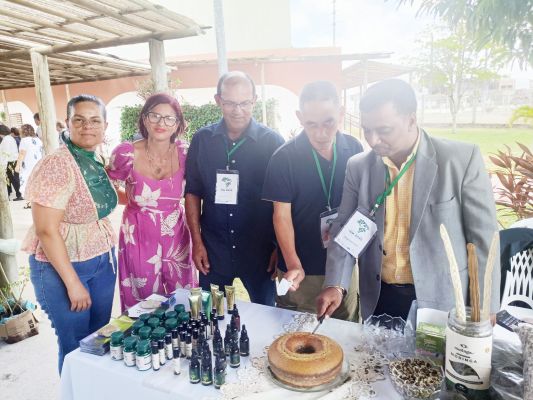 संगोष्ठी में गिनाईं मुनगा की पत्तियों की खासियत