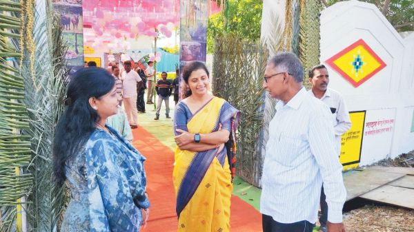 सेल्फी जोन बना मतदाताओं के लिए विशेष आकर्षण का केन्द्र