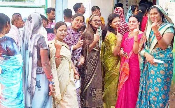 प्रत्याशियों के भाग्य का फैसला ईवीएम में कैद