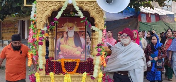 प्रकाश पर्व, निकाली जा रही प्रभात फेरी