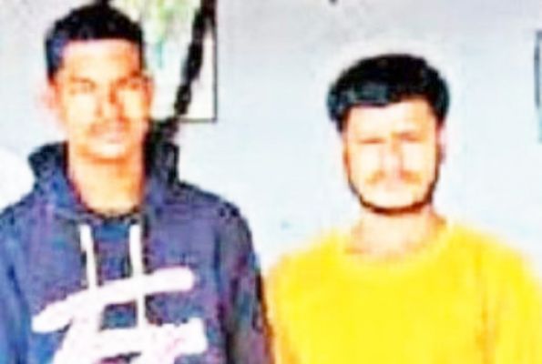 युवती का पीछा कर छेड़छाड़,  दो आरोपी गिरफ्तार 