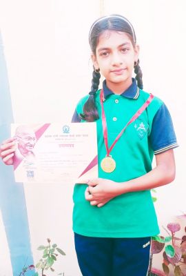 ऐश्वर्या राजभाषा परीक्षा  में प्रथम, सम्मानित