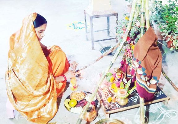 गन्नों का मंडप सजा तुलसी विवाह मांगलिक कार्यों की शुरुआत 