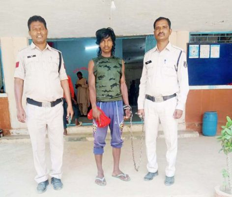 पैसे चोरी के संदेह में पत्नी की हत्या,  जंगल में छिपा था आरोपी, बंदी