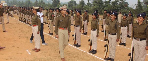 एसपी ने ली जनरल परेड, बलवा ड्रील का अभ्यास