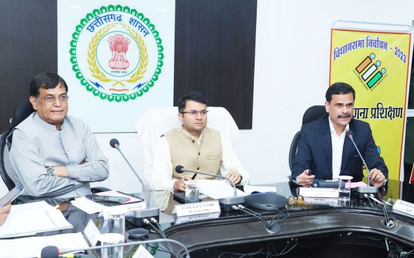 मास्टर ट्रेनरों ने मतगणना में सभी प्रक्रियाओं व सावधानियां का विशेष ध्यान रखने दिए निर्देश