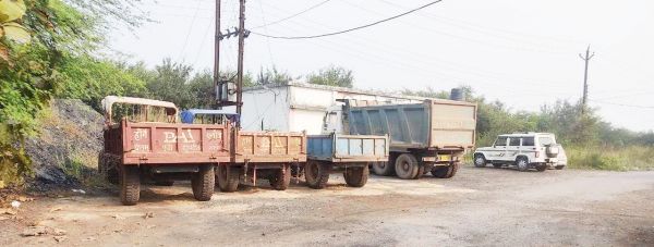 अवैध परिवहन एवं उत्खनन करते पाये जाने पर 11 वाहन जब्त