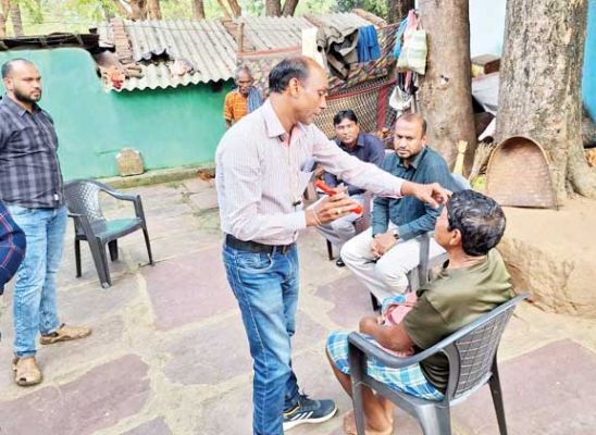 मोतियाबिंद मुक्त बस्तर अभियान के लिए सर्वे, कलेक्टर ने लिया जायजा