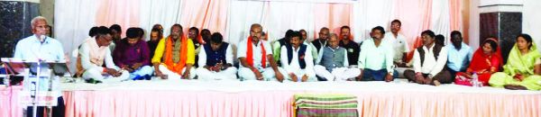 धीवर-निषाद समाज ने हर्षोल्लास से मनाया दीपावली मिलन