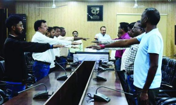 कलेक्टोरेट में संविधान की प्रस्तावना का पठन