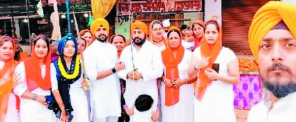 प्रकाश पर्व पर शहर में निकला नगर कीर्तन वाहे गुरु दा खालसा.. नारों से गूंजा पूरा शहर