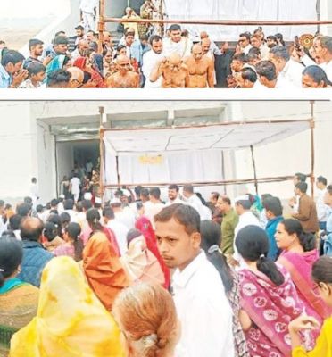 आचार्य विद्यासागर की एक झलक पाने उमड़ी भीड़, लोग हुए नतमस्तक 