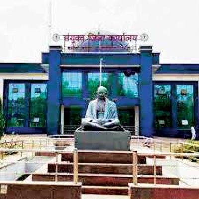 जिला के राजस्व में लंबित मामलों की संख्या बढक़र 7185 हुई