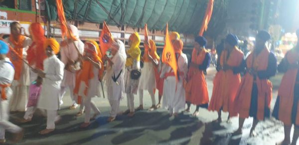 प्रकाश पर्व पर निकाला नगर कीर्तन