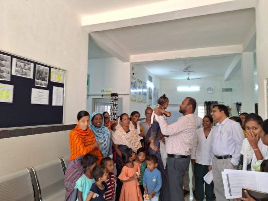 मिनी महारानी अस्पताल के रूप में तीनों शहरी प्राथमिक स्वास्थ्य केन्द्रों को करें विकसित-कलेक्टर