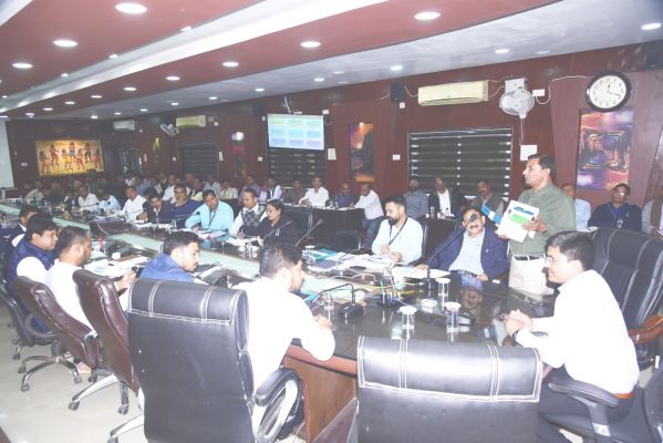 अफसरों-कर्मचारियों को मतगणना का प्रशिक्षण