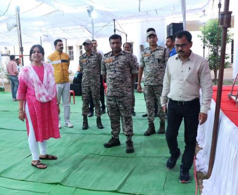  कलेक्टर-एसपी ने किया मतगणना कक्ष का निरीक्षण