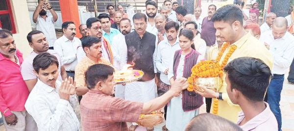 अयोध्या से राम मंदिर उद्घाटन के लिए निमंत्रण देने पहुँची अक्षत यात्रा 