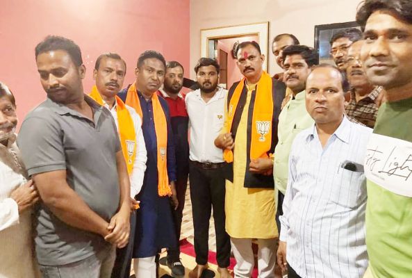 अविभाजित कोरिया की तीनों सीट पर कमल खिला