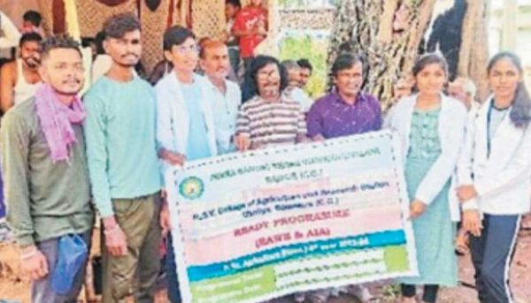 किसानों को जैविक खाद बनाने की विधि बताई