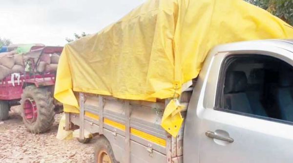 ठंडी हवाओं के साथ बारिश किसानों की परेशानियां बढ़ी