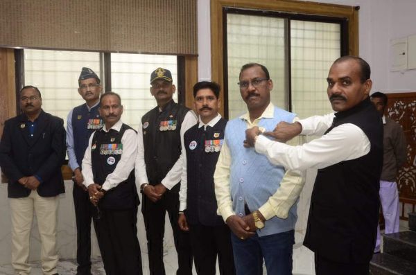 हर्ष के साथ मनाया सशस्त्र  सेना झण्डा दिवस  