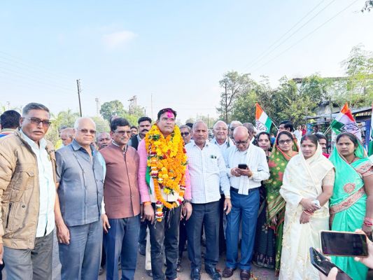 आमदी में विजय रैली निकाल ओंकार ने जनता का जताया आभार