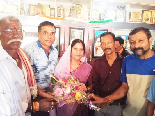 नवनिर्वाचित विधायक से यादव समाज के पदाधिकारी ने की भेंट-मुलाकात