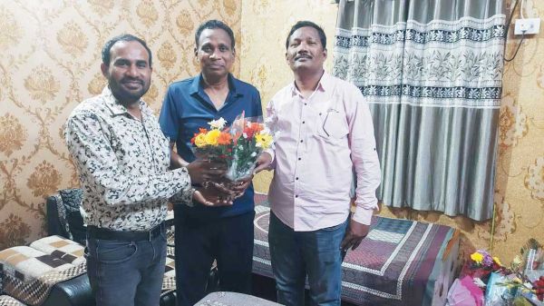 नवनिर्वाचित विधायक जनक ध्रुव को दी जीत की बधाई