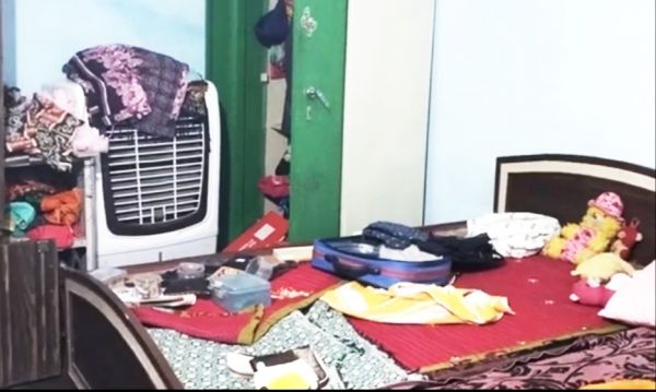 एक रात में 3 घरों से लाखों की चोरी