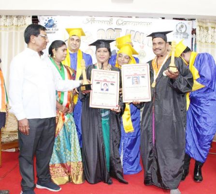 इंद्राणी और कन्हैया को मानद डॉक्टरेट अलंकरण