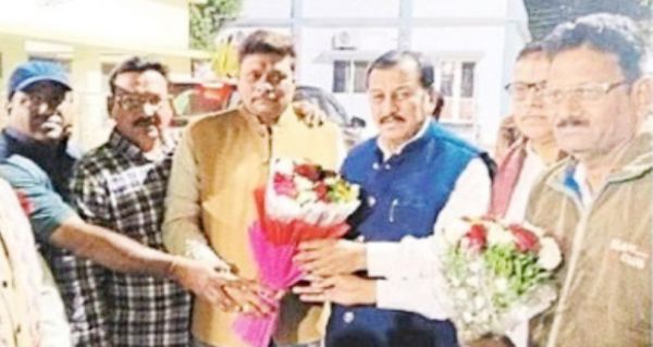 सांसद बघेल के बेमेतरा आगमन पर कार्यकर्ताओं ने की मुलाकात  